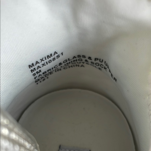 Steve Madden Women's White Athletic Sneakers Size 9 - Picture 5 of 12